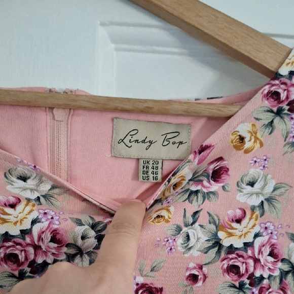LINDY BOP Tea Party Pink Floral Dress Ditsy Rose Swing Vintage Retro - Picture 2 of 11